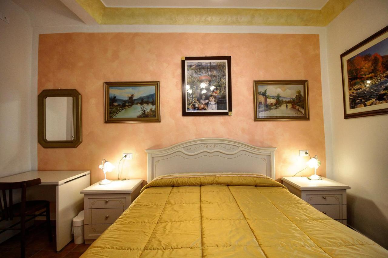 B&B In Centro A Pacentro Eksteriør billede